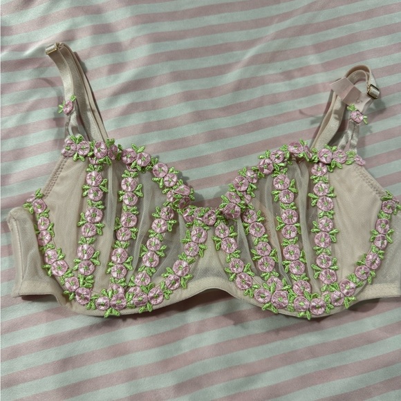 Wicked lattice embroidered rose bud unlined balconette bra - Picture 2 of 6